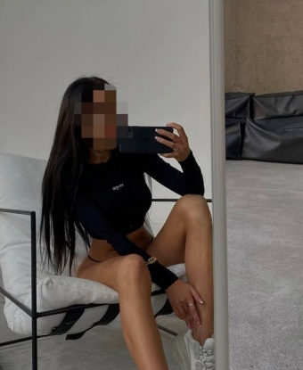 🌟 Я живу в Москве, 💖 где мои нежные прикосновения и страстные умения сведут тебя с ума. 🔥 Я могу предложить тебе широкий спектр услуг - от классического секса до экспериментов в постели. 😈 Мои фото доказывают, что я настоящая красотка, способная подарить максимум удовольствия. 💋 Обращайся ко мне, и я сделаю так, чтобы наша встреча была незабываемой. 💫 У меня есть отличные отзывы, подтверждающие мою профессиональность и качество услуг. Не упускай шанс испытать настоящее блаженство со мной. 🌹 Набери мой номер и окунись в мир наслаждения! 💫😉 Полина